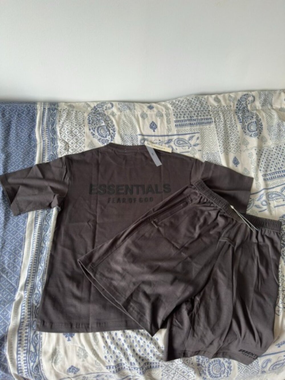 Essentials fear of gods set.